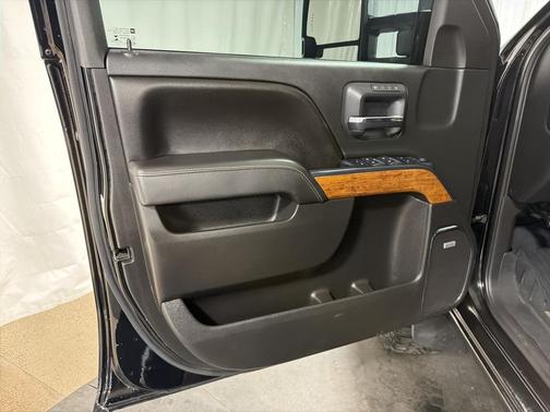 2017 Chevrolet Silverado 2500 High Country