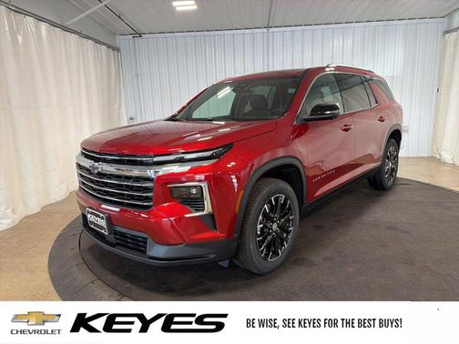 Radiant Red Tintcoat 2026 Chevrolet Traverse LT SUV