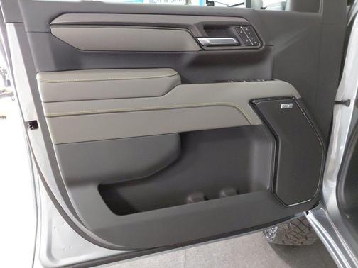 2026 Chevrolet Silverado 2500 Crew Cab, Standard Bed, XR2, 4WD