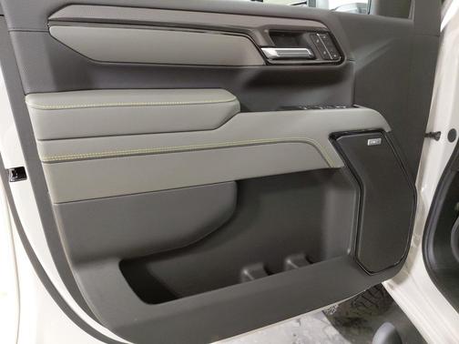 2026 Chevrolet Silverado 2500 Crew Cab, Standard Bed, XR2, 4WD