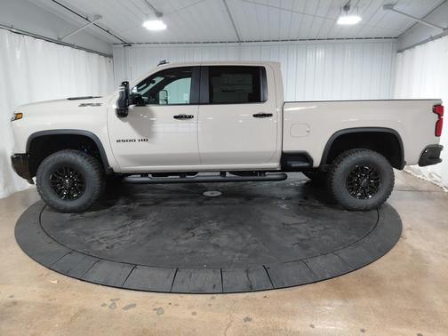 2026 Chevrolet Silverado 2500 Crew Cab, Standard Bed, XR2, 4WD