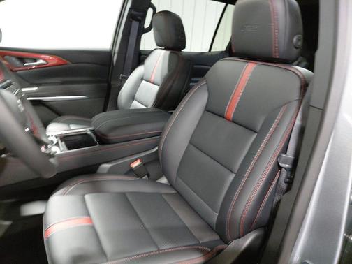 Sterling Gray Metallic 2026 Chevrolet Traverse RS