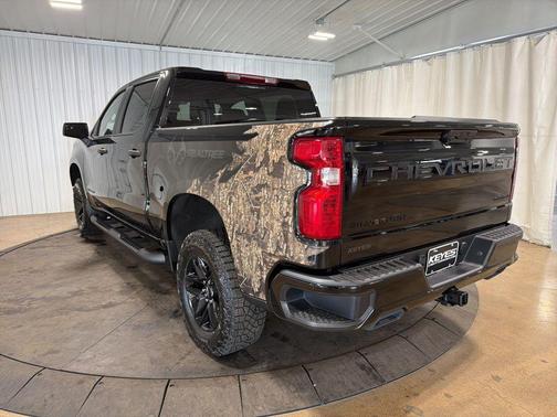 Black 2026 Chevrolet Silverado 1500 Custom Trail Boss