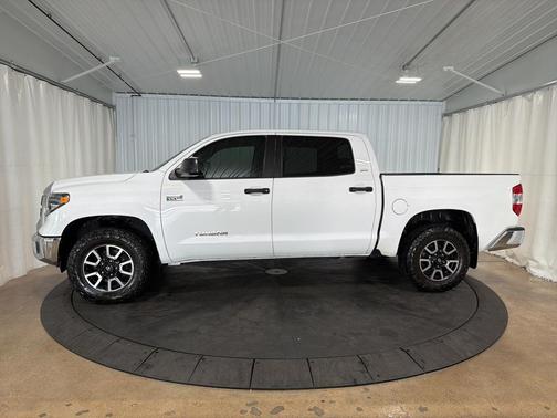 2018 Toyota Tundra SR5