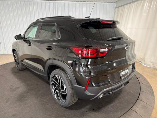 Mosaic Black Metallic 2026 Chevrolet Trailblazer RS