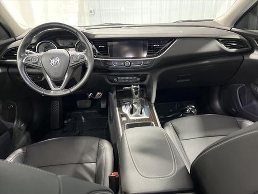 2018 Buick Regal TourX Essence