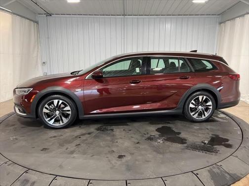 2018 Buick Regal TourX Essence