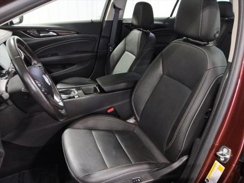 2018 Buick Regal TourX Essence