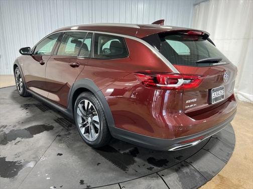 2018 Buick Regal TourX Essence