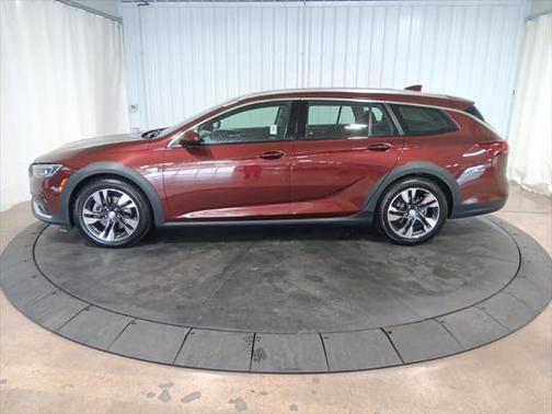 2018 Buick Regal TourX Essence