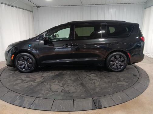 2020 Chrysler Pacifica Hybrid Touring L