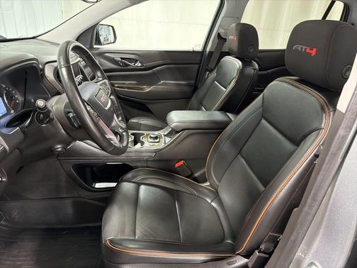 2023 GMC Acadia AWD AT4