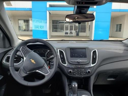 Silver Ice Metallic 2021 Chevrolet Equinox 1LT