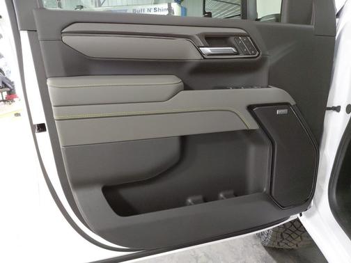 2026 Chevrolet Silverado 2500 Crew Cab, Standard Bed, XR2, 4WD