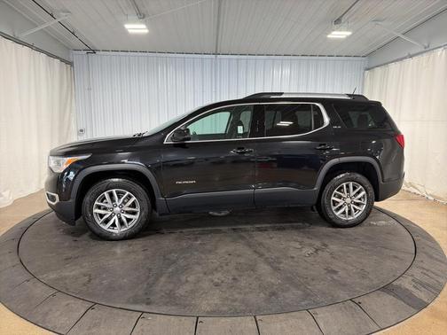 2017 GMC Acadia SLE-2