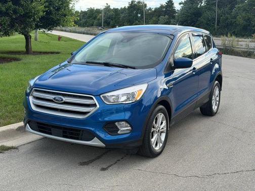 Blue 2019 Ford Escape SE