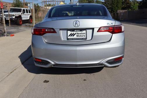 2017 Acura ILX w/AcuraWatch Plus