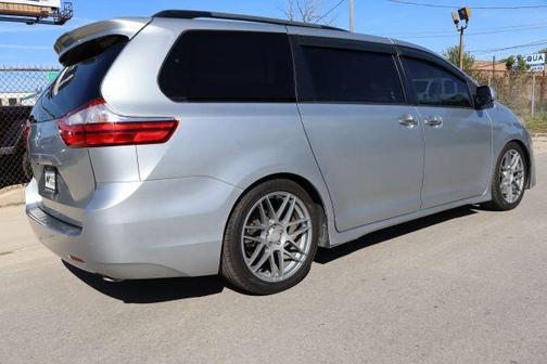 2019 Toyota Sienna XLE