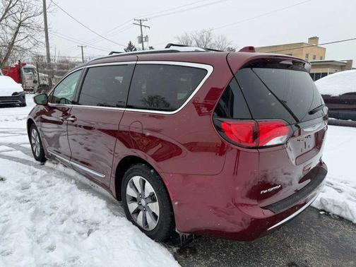 2018 Chrysler Pacifica Hybrid Limited