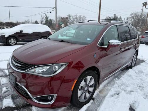 2018 Chrysler Pacifica Hybrid Limited