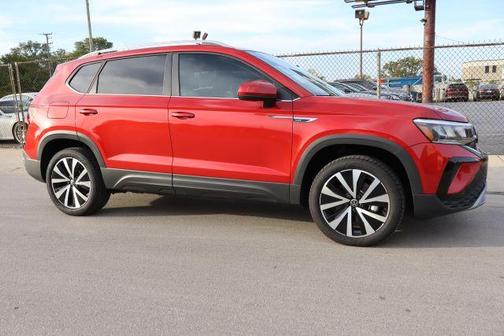 2024 Volkswagen Taos 1.5T SE