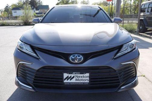 2021 Toyota Camry Hybrid XLE