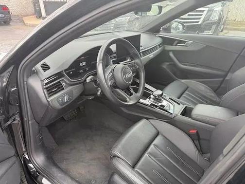 2022 Audi A4 45 S line quattro Premium