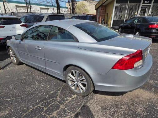 2011 Volvo C70 T5