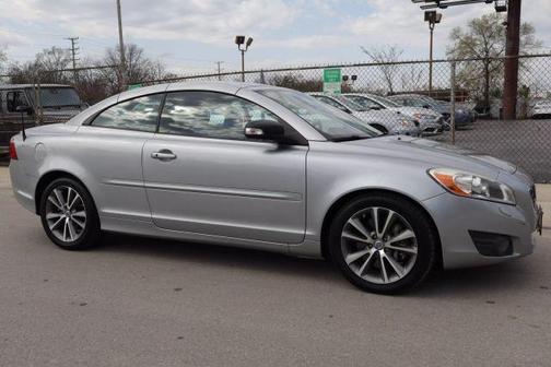 2011 Volvo C70 T5