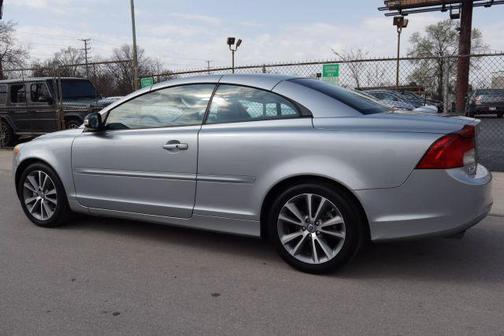 2011 Volvo C70 T5