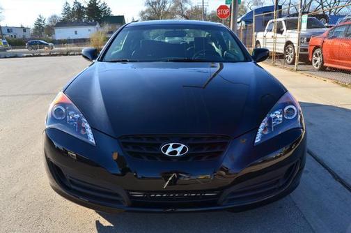 Photo 2 of 15 of 2012 Hyundai Genesis Coupe 2.0T