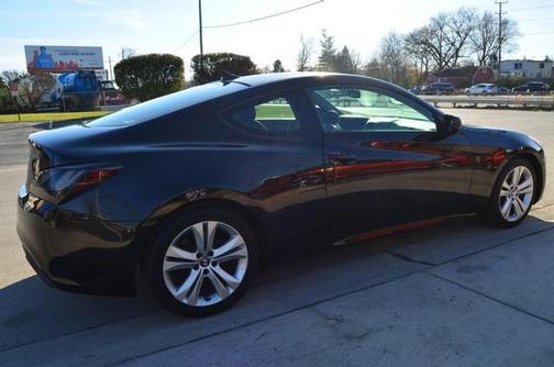 Photo 4 of 15 of 2012 Hyundai Genesis Coupe 2.0T