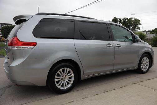 2013 Toyota Sienna XLE