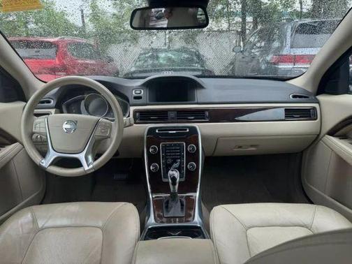 2014 Volvo XC70 T6