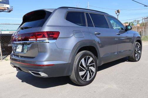 2025 Volkswagen Atlas 2.0T SE w/Technology