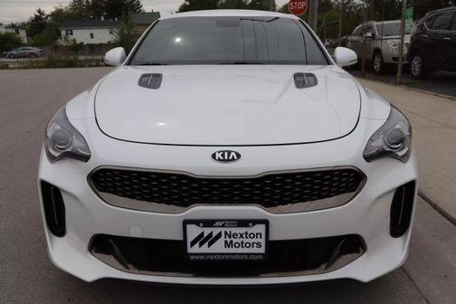 2021 Kia Stinger GT-Line