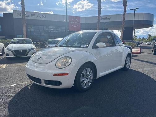Candy White 2010 Volkswagen New Beetle