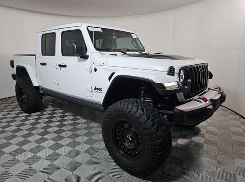 Bright White Clearcoat 2021 Jeep Gladiator Rubicon