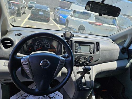 Cloud White 2018 Nissan NV200 SV