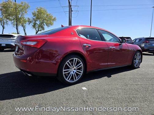Rosso Energia Pearlescent 2015 Maserati Ghibli Base