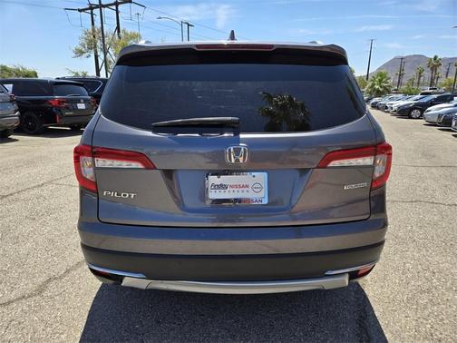 2021 Honda Pilot Touring 8-Passenger
