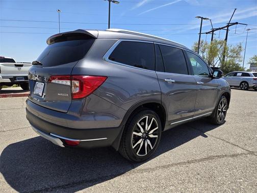 2021 Honda Pilot Touring 8-Passenger
