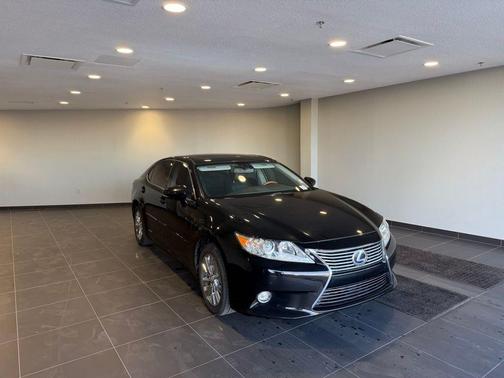 2014 Lexus ES 300h Base