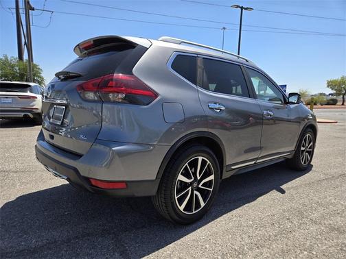 2020 Nissan Rogue SL
