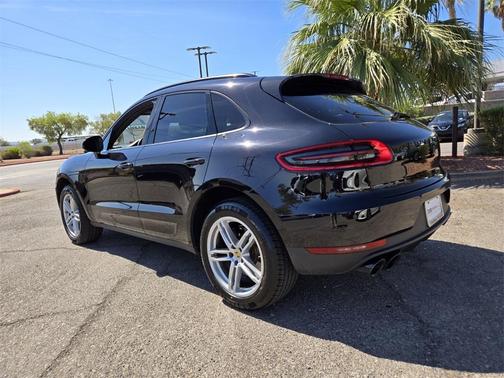 2018 Porsche Macan Base