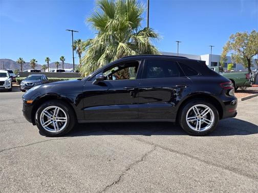 2018 Porsche Macan Base