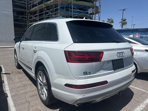 2017 Audi Q7 3.0T Premium Plus