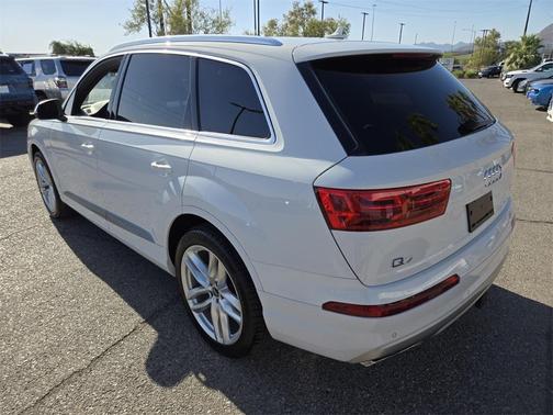 2017 Audi Q7 3.0T Premium Plus