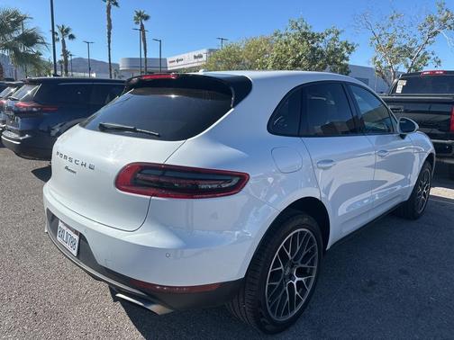 2018 Porsche Macan Base