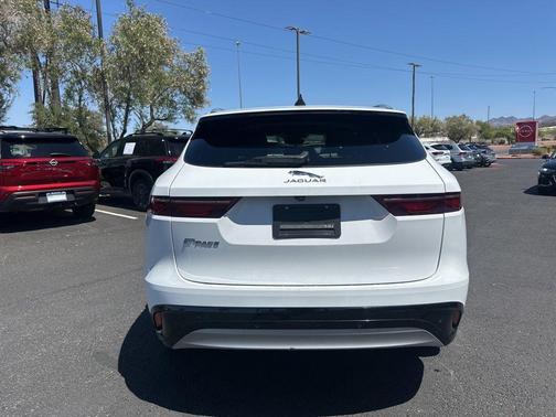 Fuji White 2022 Jaguar F-PACE S